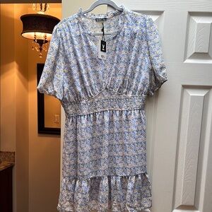 NWT Very J Sz Large Daisy dress  $52 retail